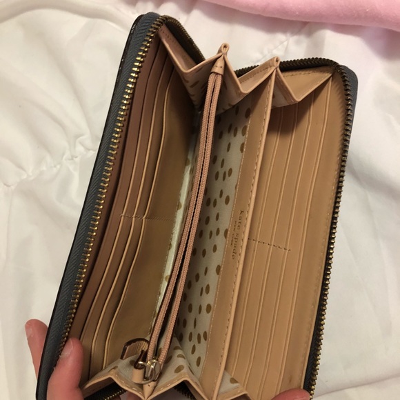 Gently used Kate spade wallet! - Picture 5 of 5